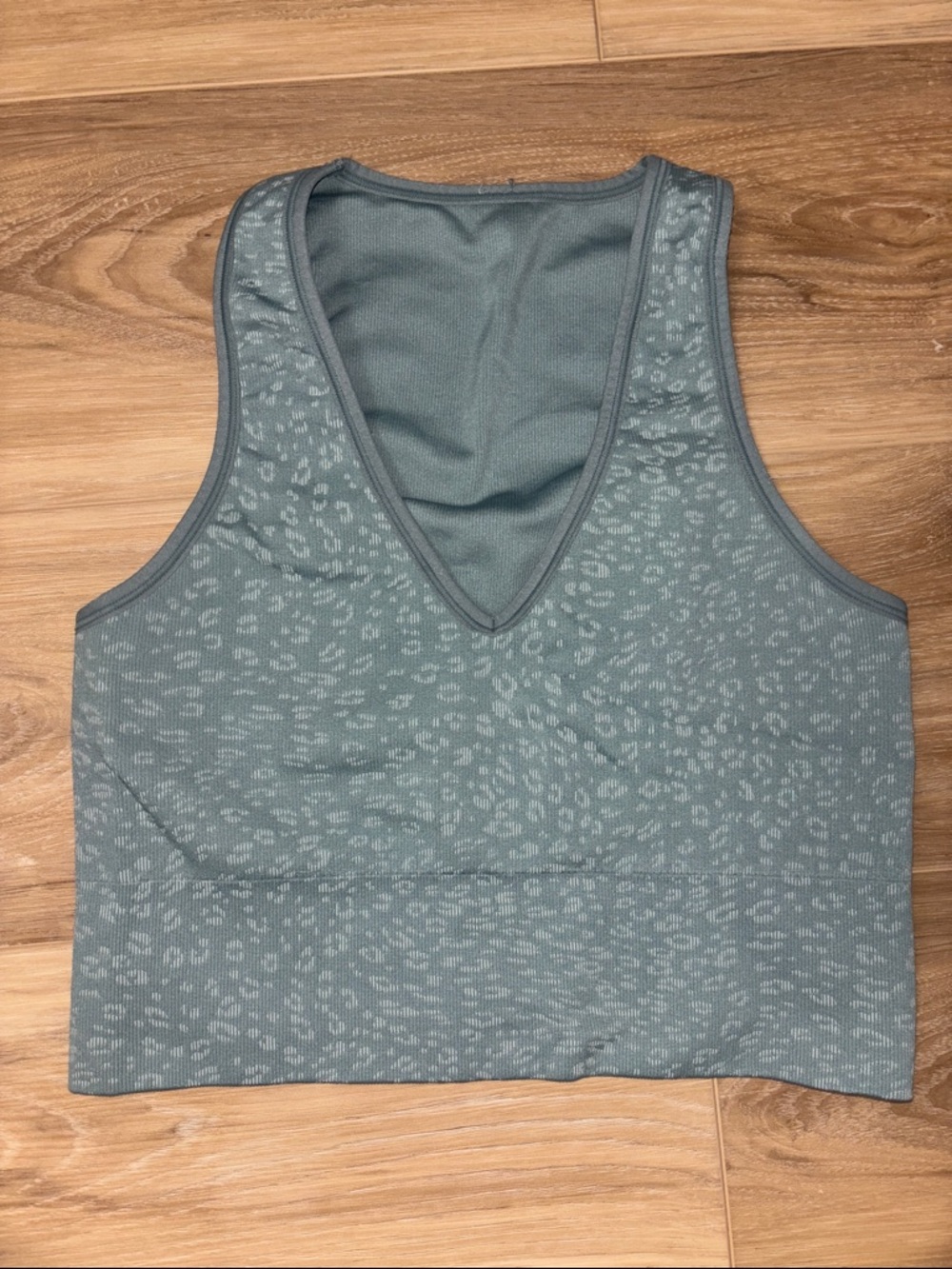 Athleta V-Neck Reversible Leopard Print Crop Athletic Tank - Sage Green